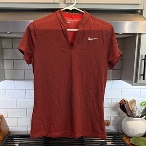 Nike Men's Maroon Short Sleeve Tee